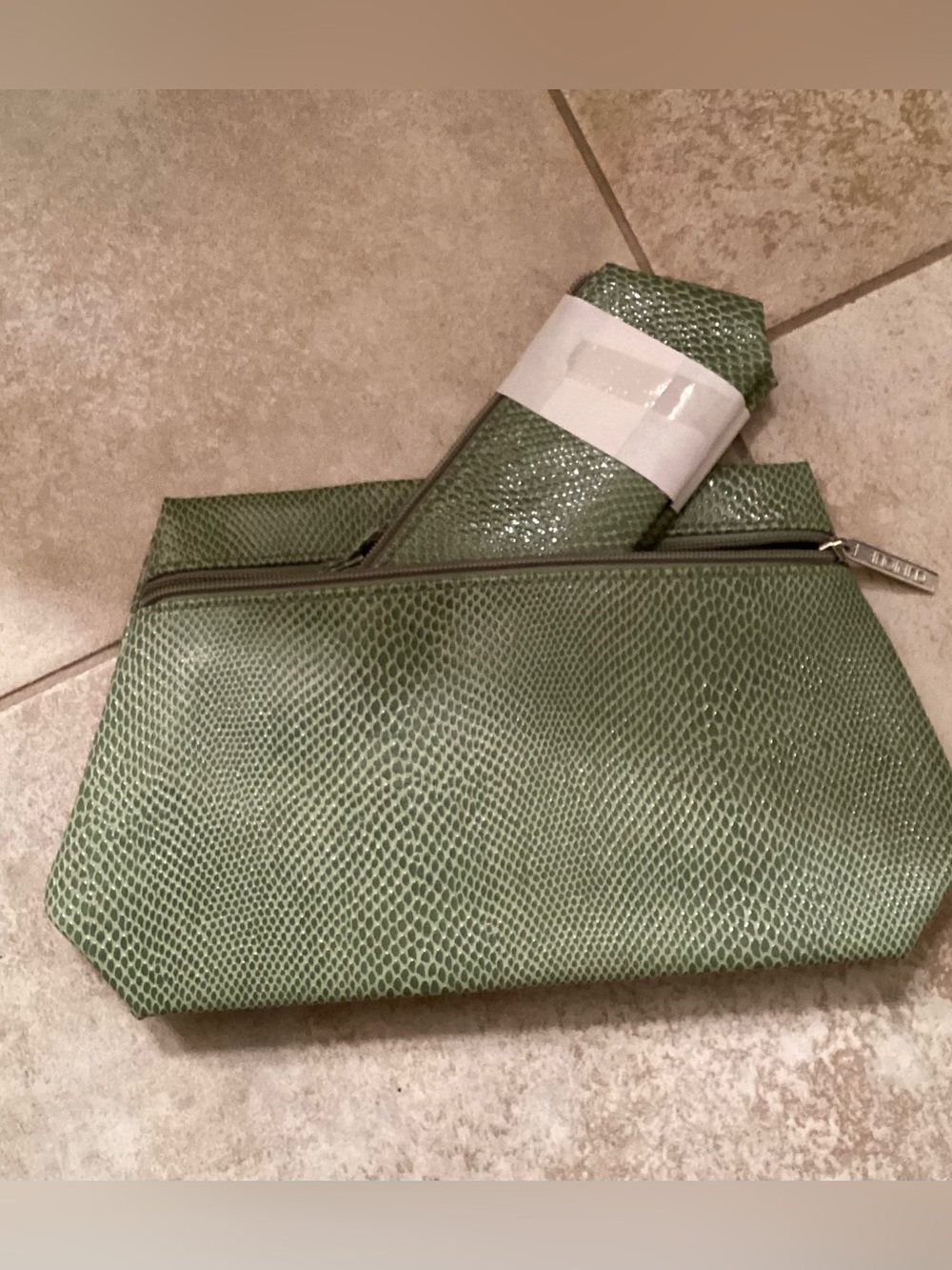 NWOT!! Clinique Cosmetics Bag Set
